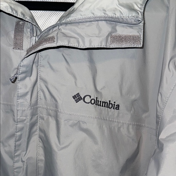 Columbia Gray Hooded Packable Jacket Size XL - Picture 2 of 7